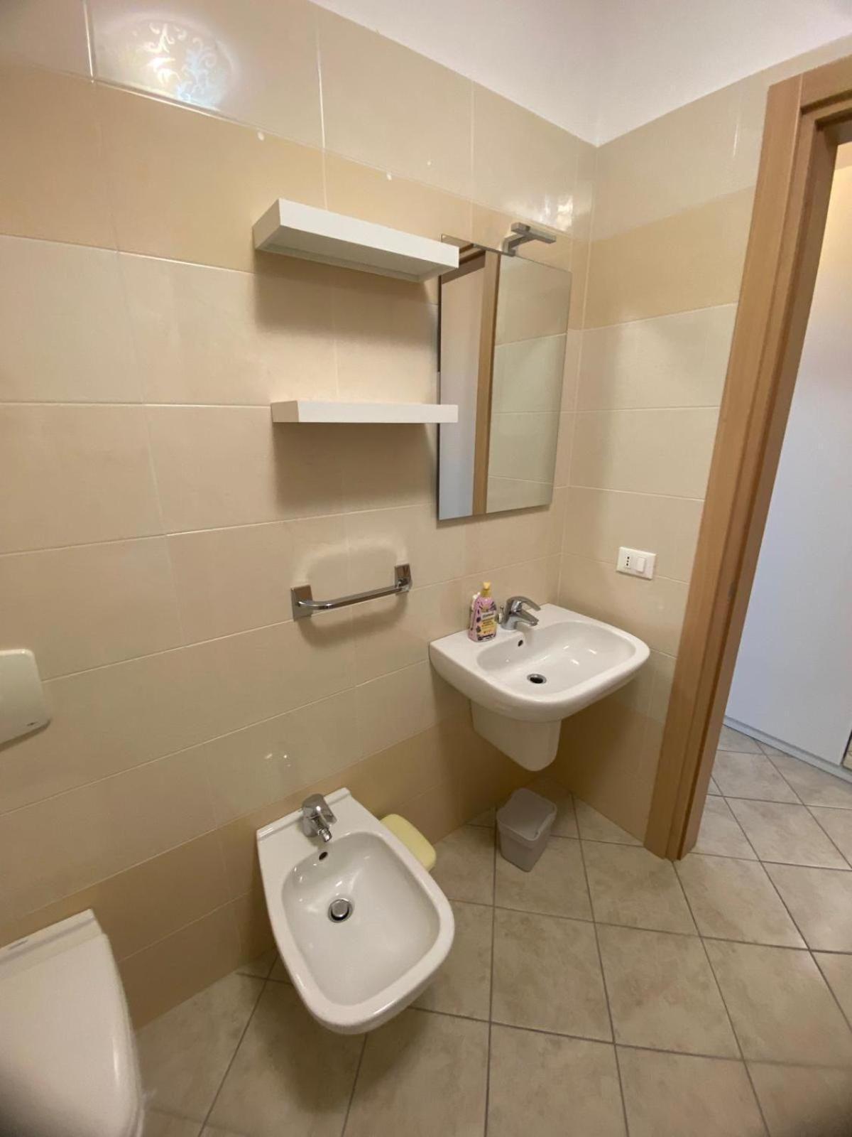 Alma Apartment ซีร์มิโอเน ห้อง รูปภาพ