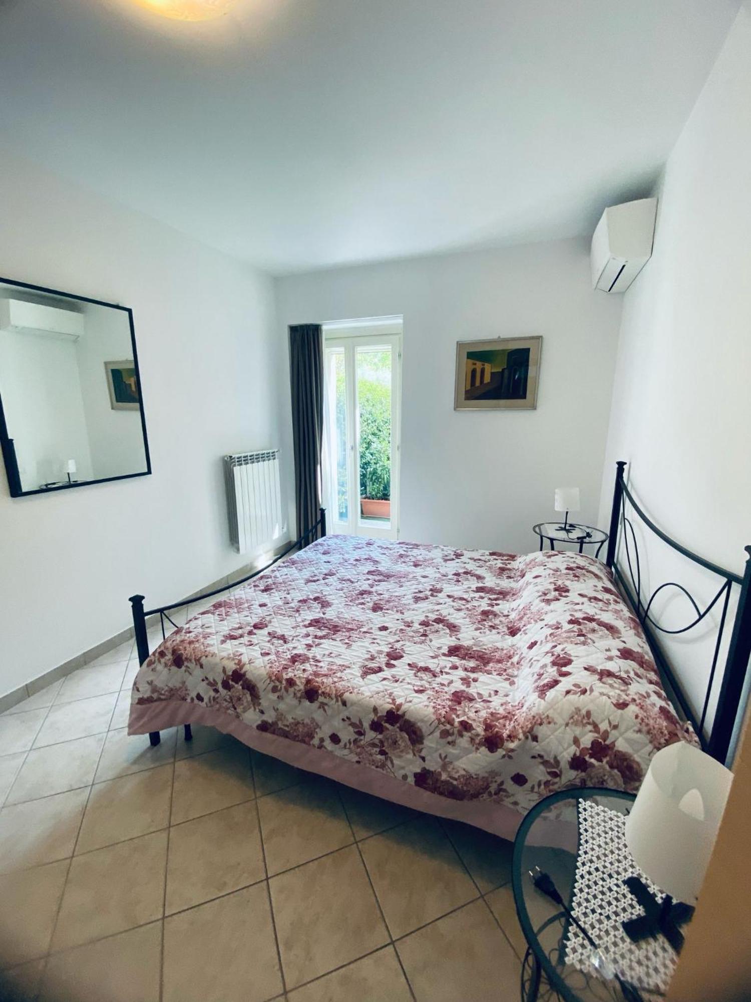 Alma Apartment ซีร์มิโอเน ห้อง รูปภาพ