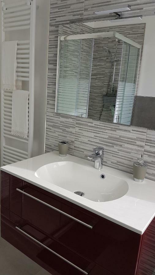 Alma Apartment ซีร์มิโอเน ภายนอก รูปภาพ